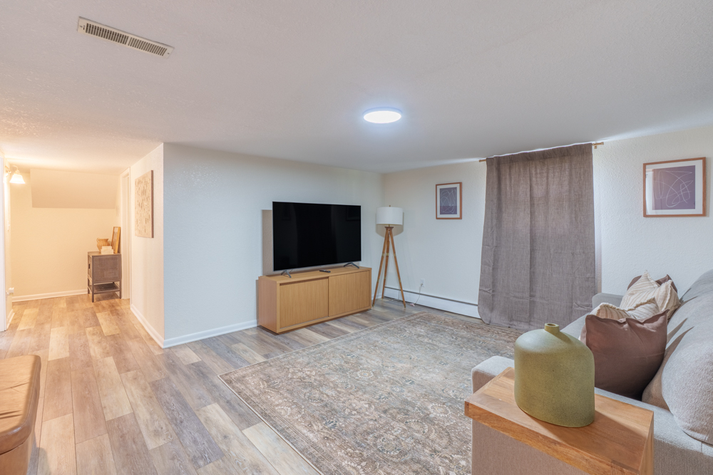 813 Apricot Avenue Property Photo 24