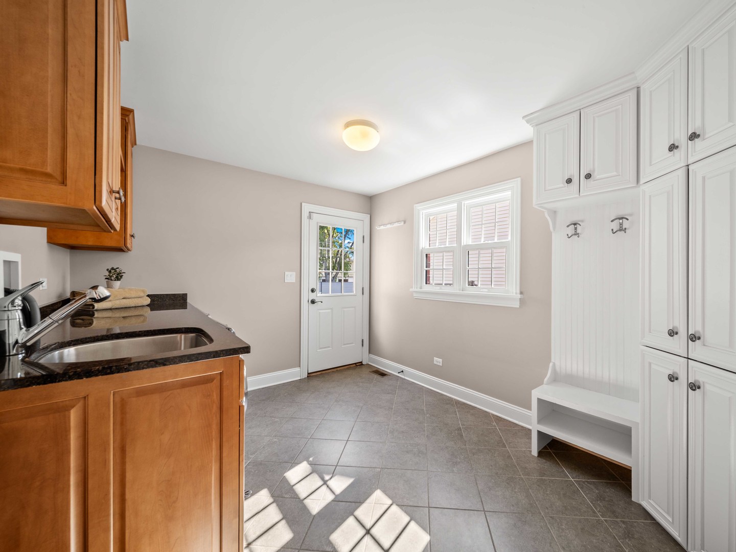 1029 N Carlyle Lane Property Photo 22