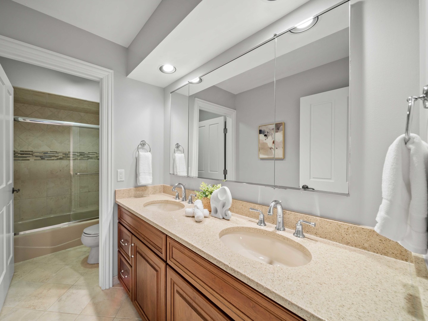 1029 N Carlyle Lane Property Photo 32