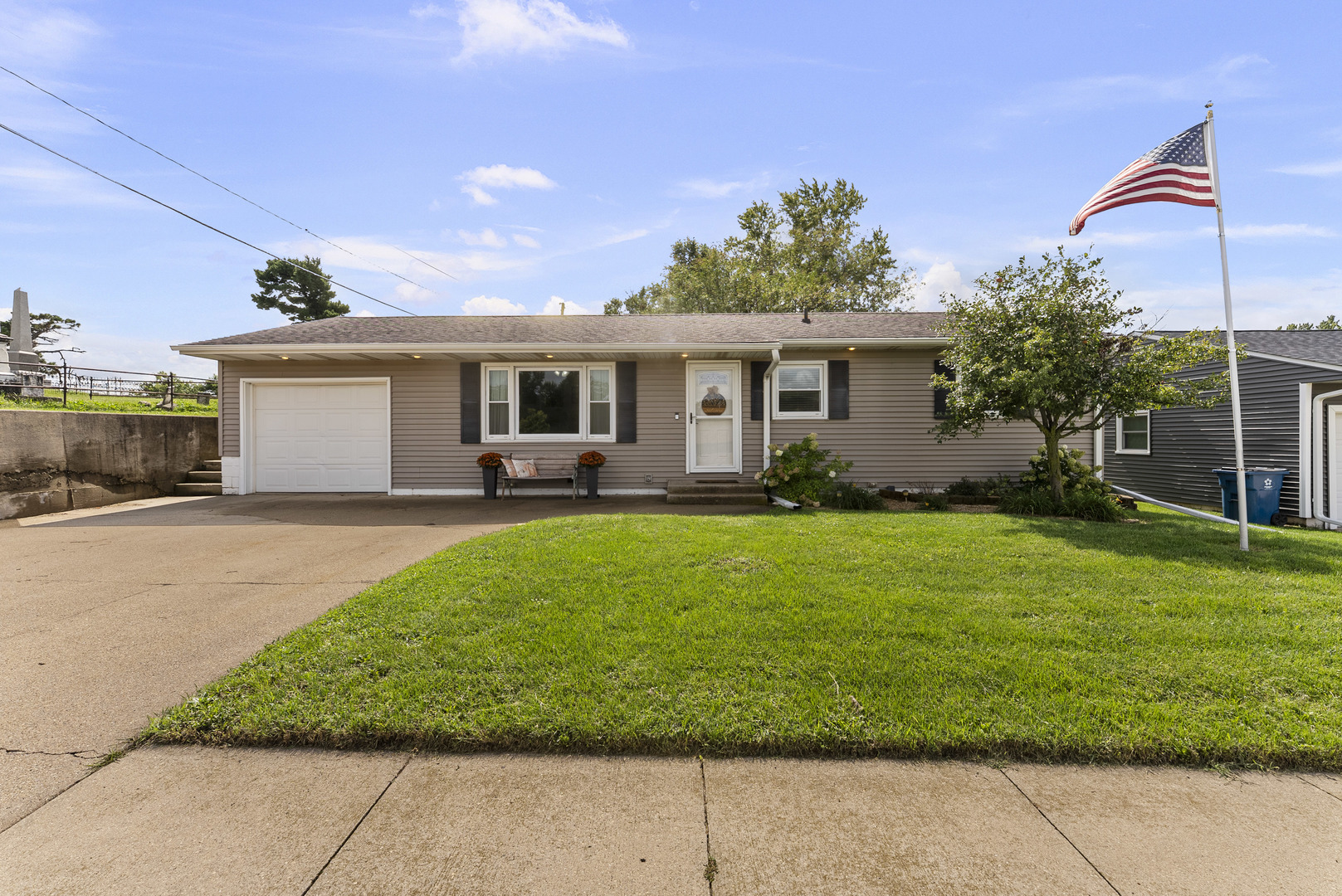 921 14th Street Property Photo 1