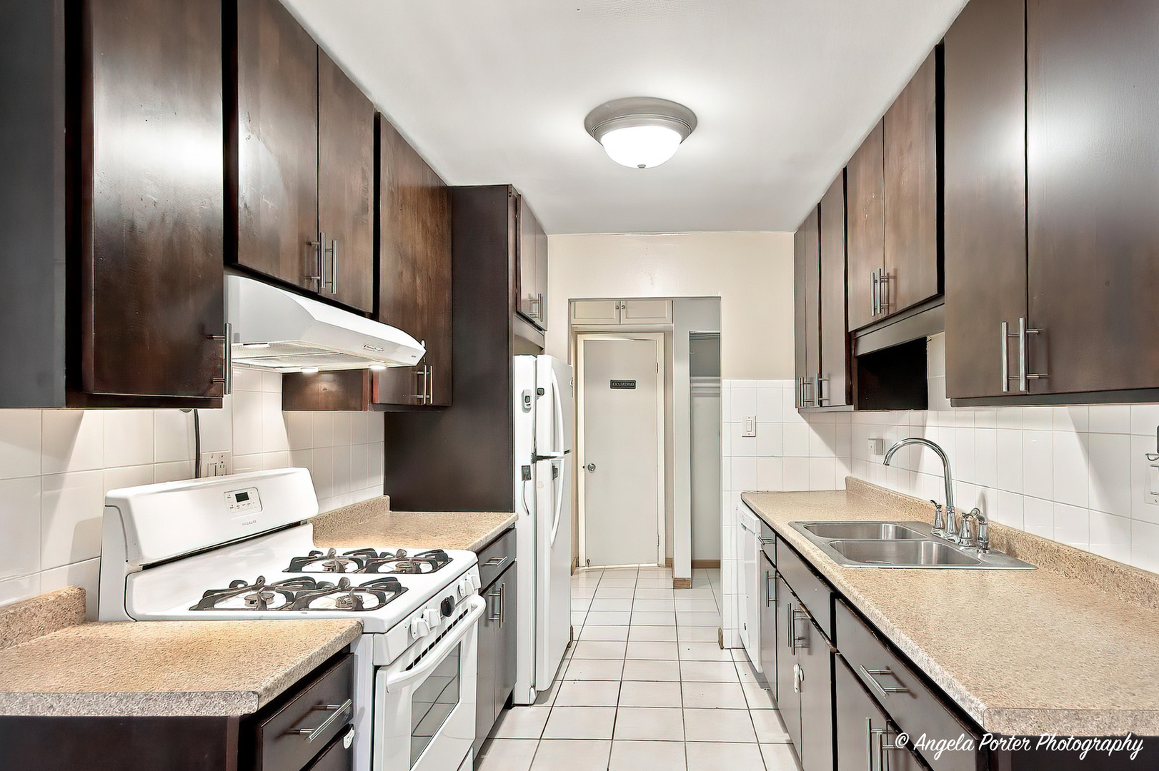 8970 N Parkside Avenue 406 Property Photo 6