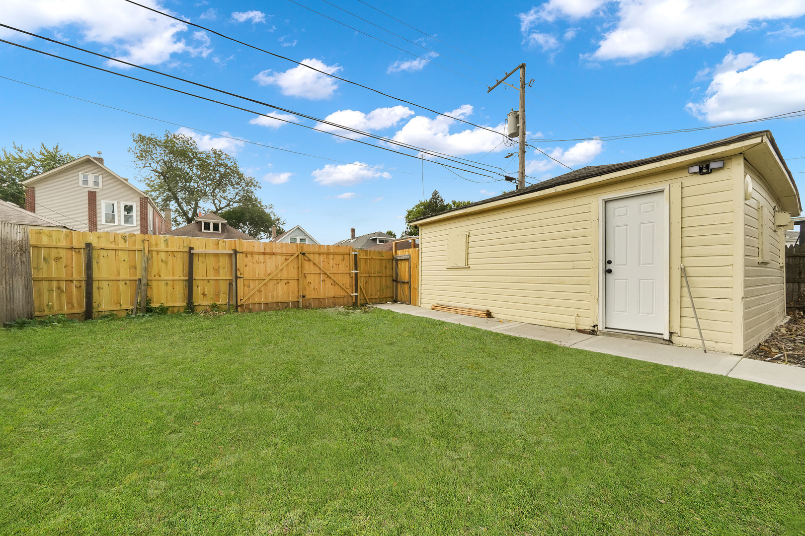 3237 W 64th Place Property Photo 23