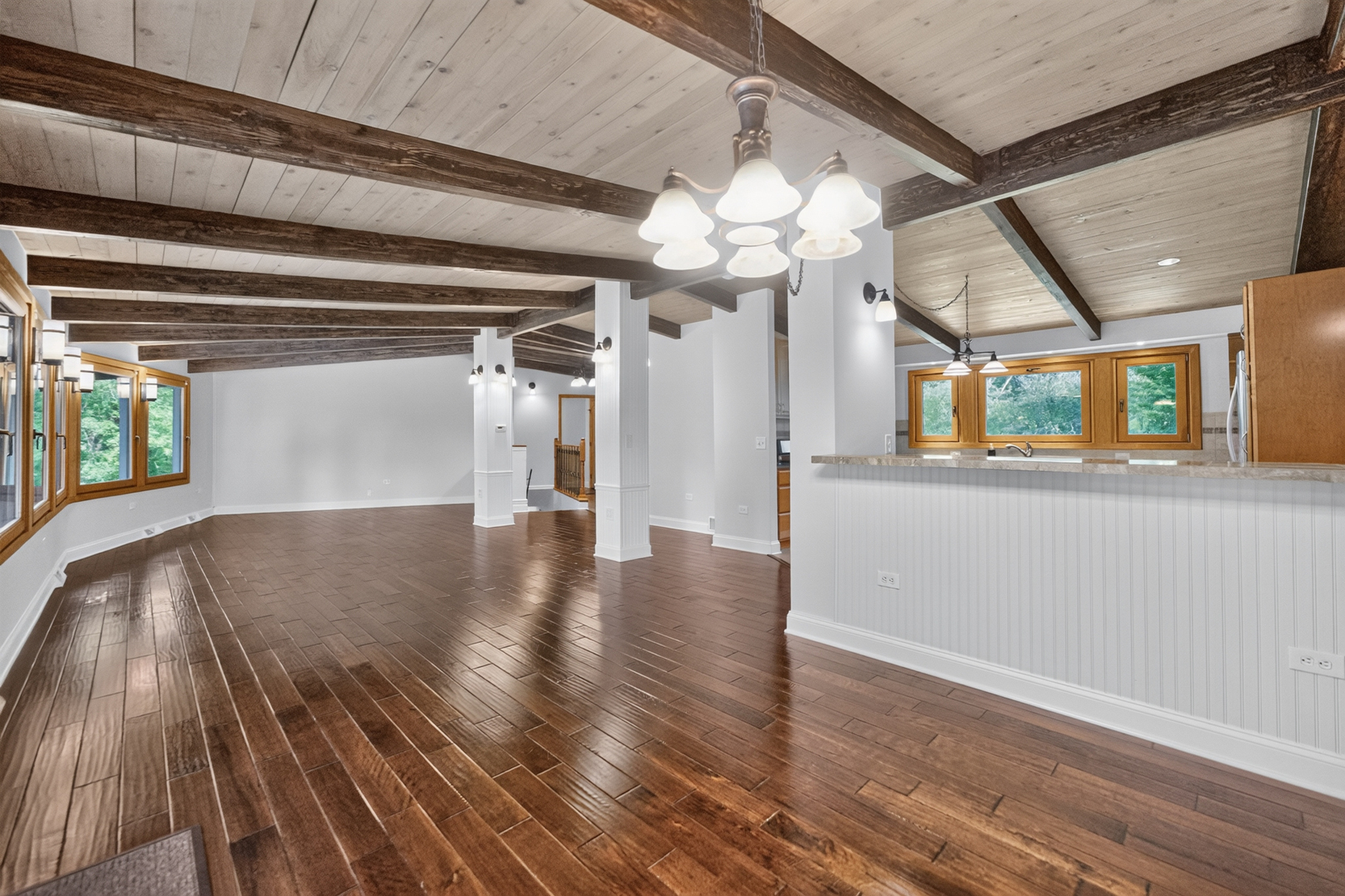 1s670 Winfield Road Property Photo 11