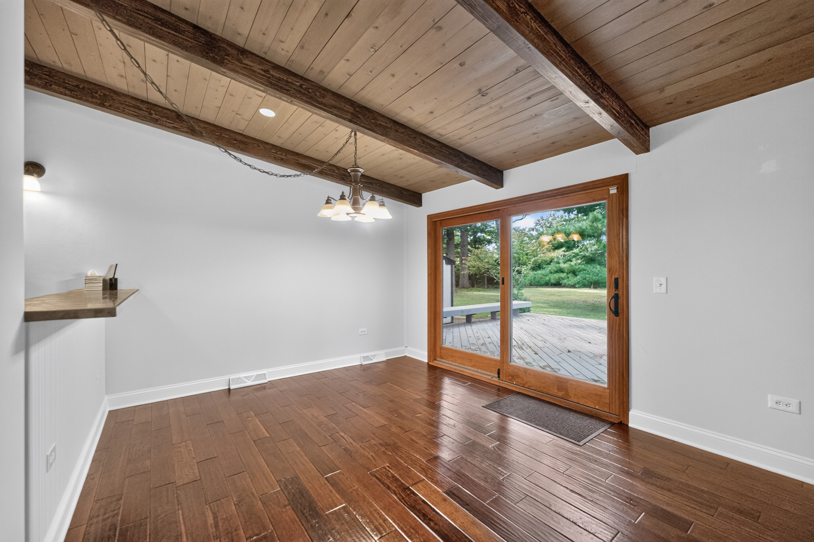 1s670 Winfield Road Property Photo 12