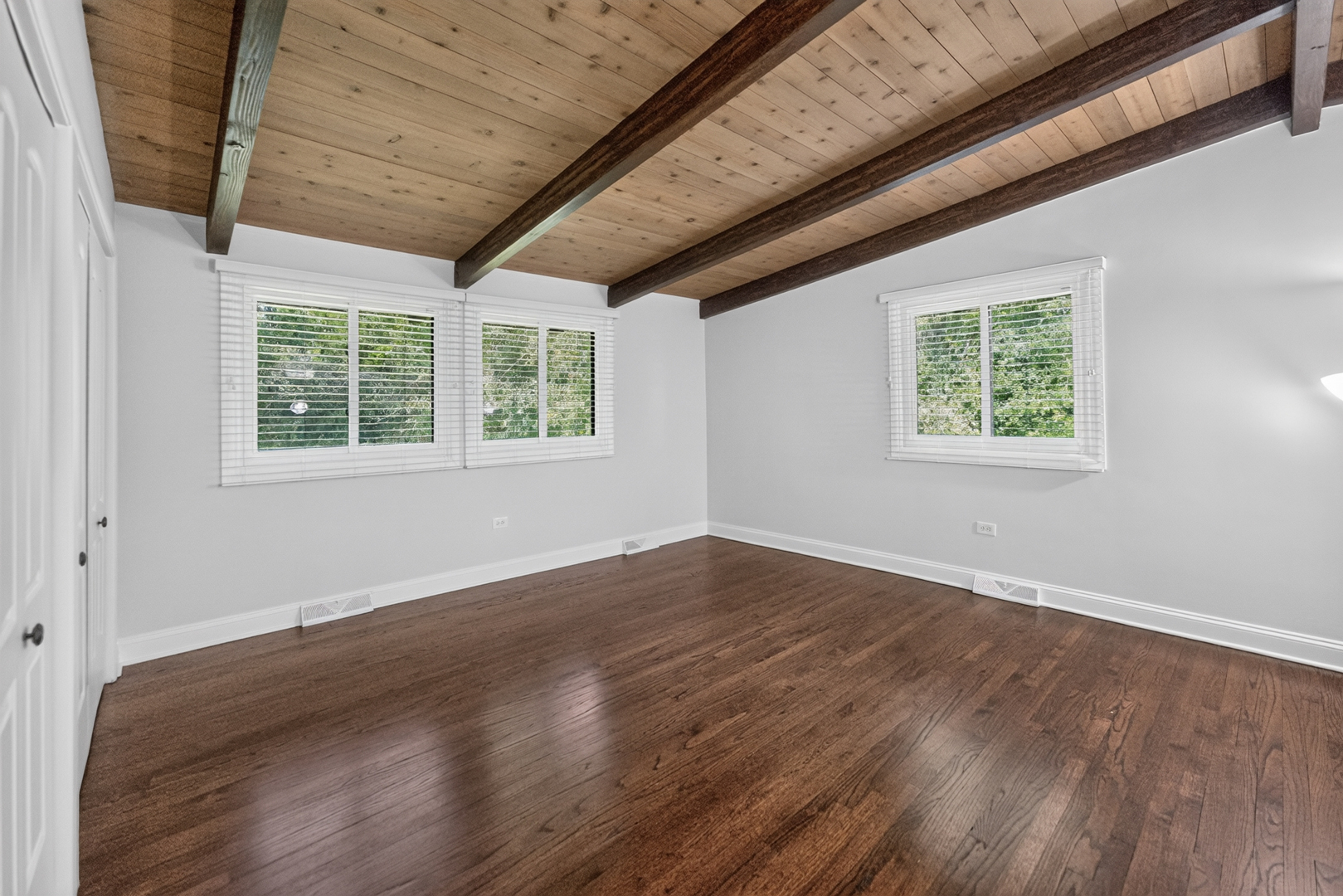 1s670 Winfield Road Property Photo 15