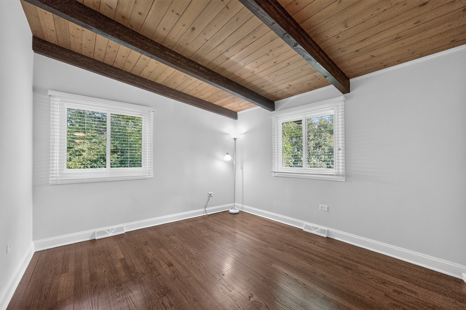 1s670 Winfield Road Property Photo 16