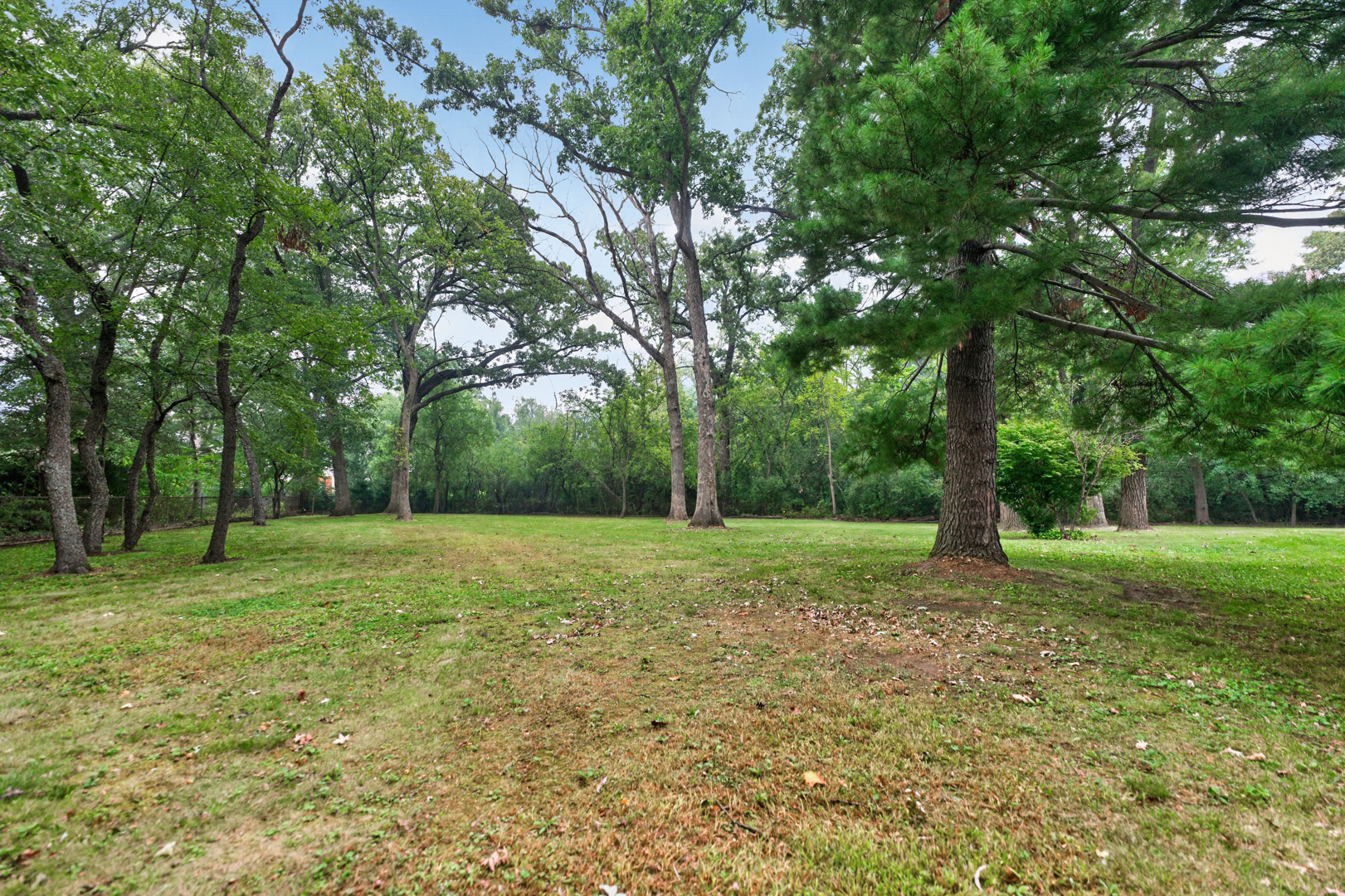 1s670 Winfield Road Property Photo 28