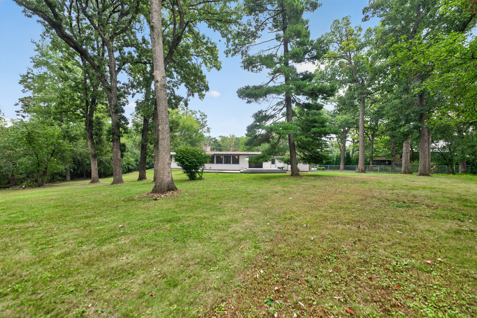 1s670 Winfield Road Property Photo 29