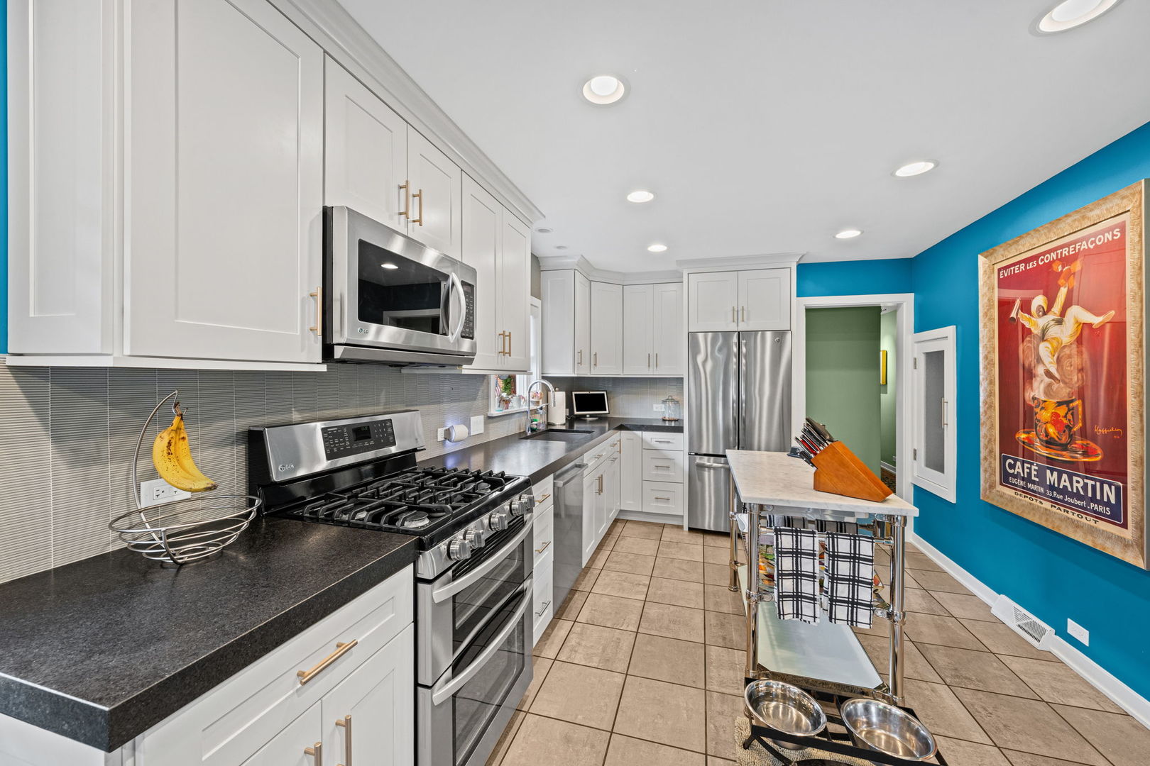 9400 Kilbourn Avenue Property Photo 10