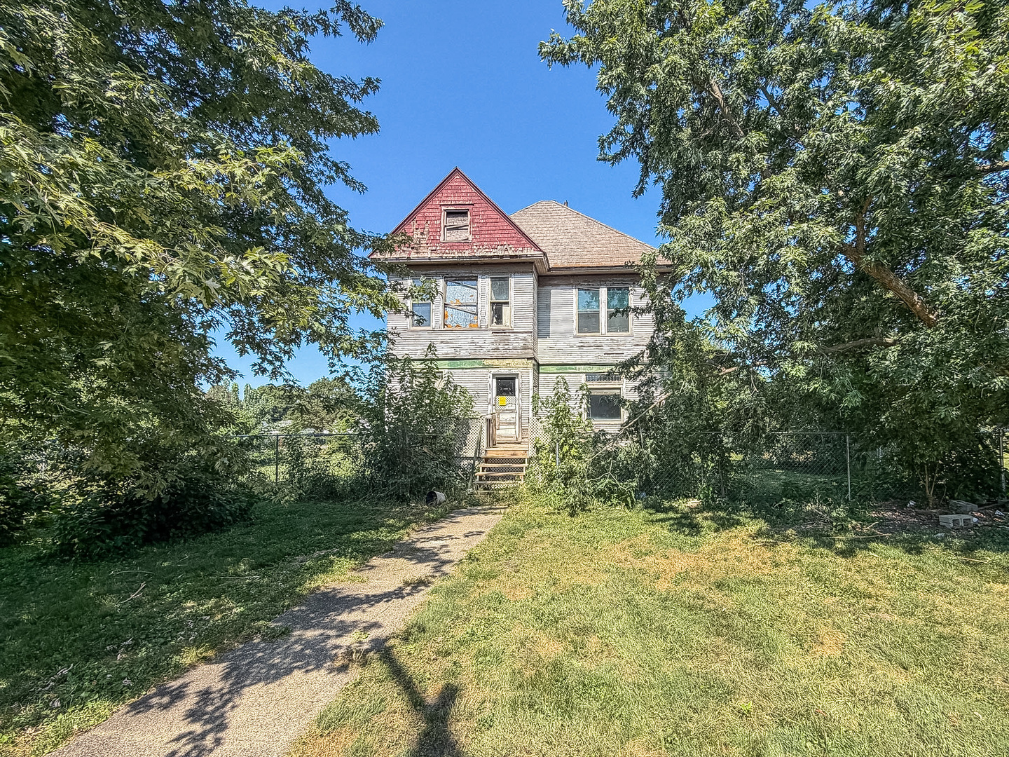 107 W Green Street Property Photo 1