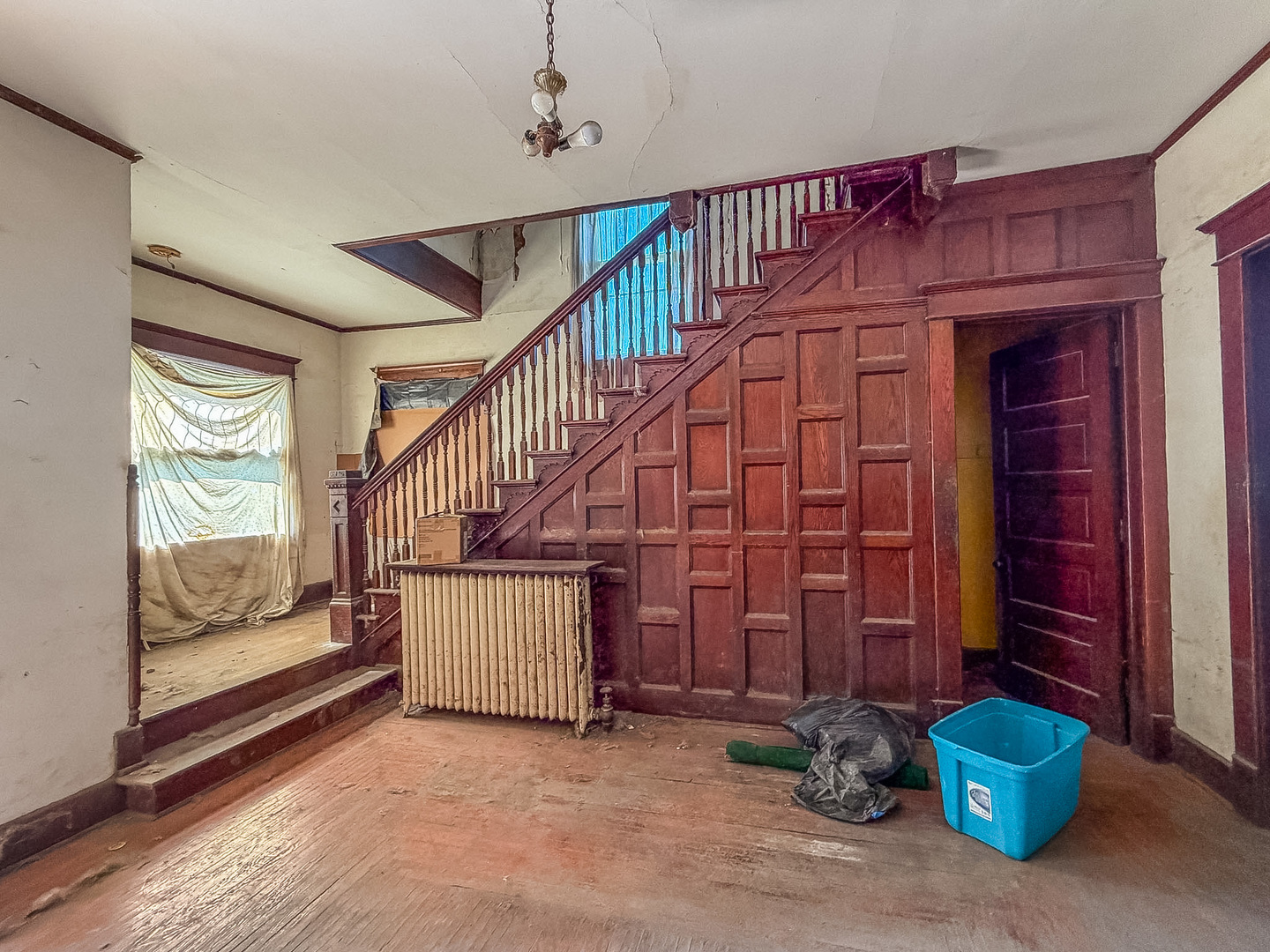 107 W Green Street Property Photo 4