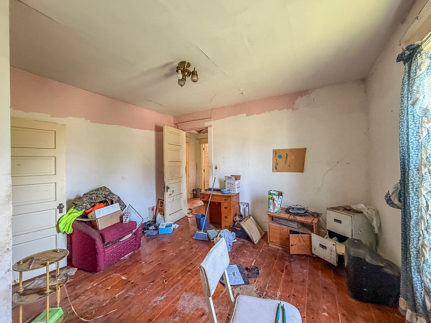 107 W Green Street Property Photo 17