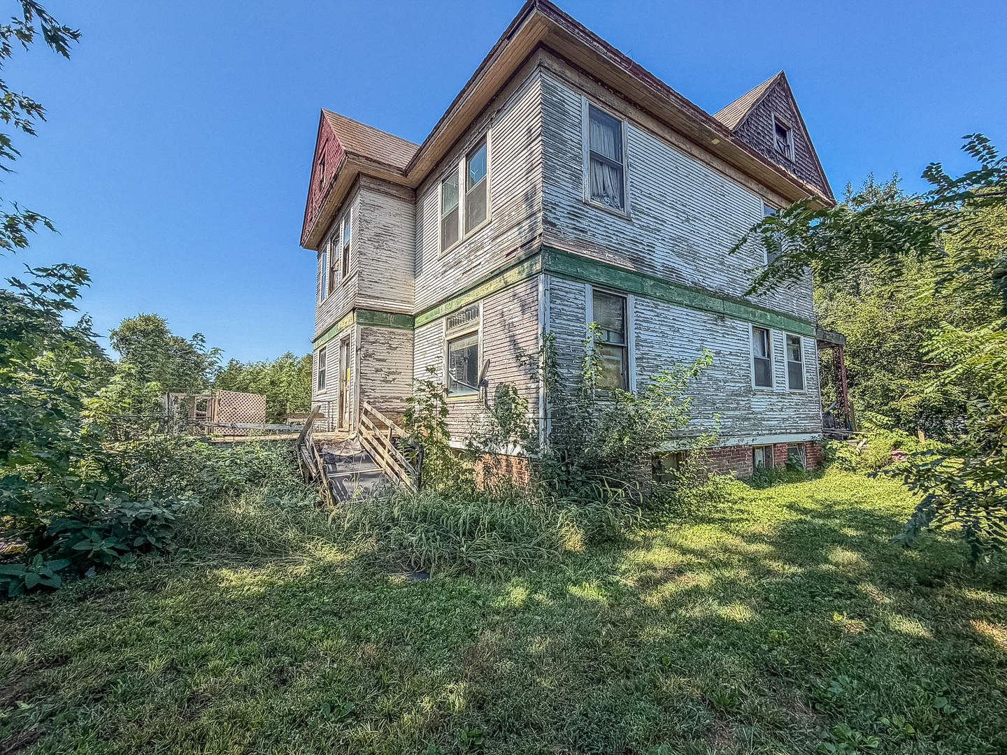 107 W Green Street Property Photo 33