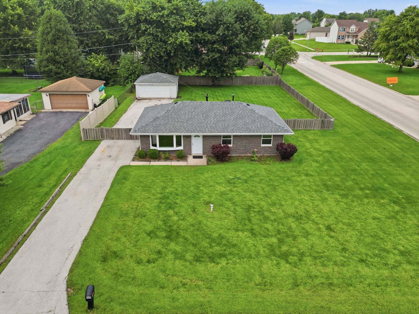 16306 S Ellna Court Property Photo 1