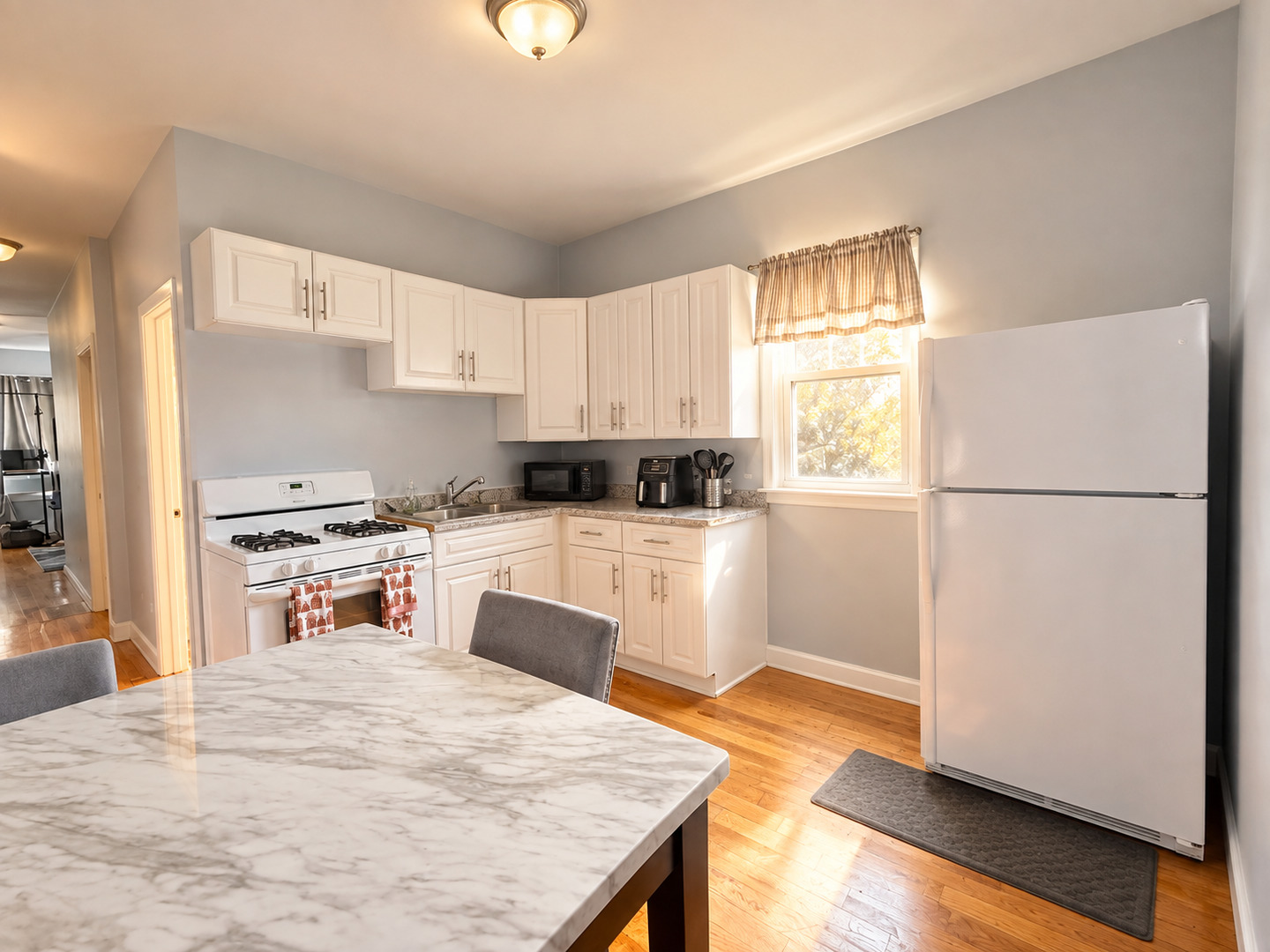 7844 S Greenwood Avenue Property Photo 8
