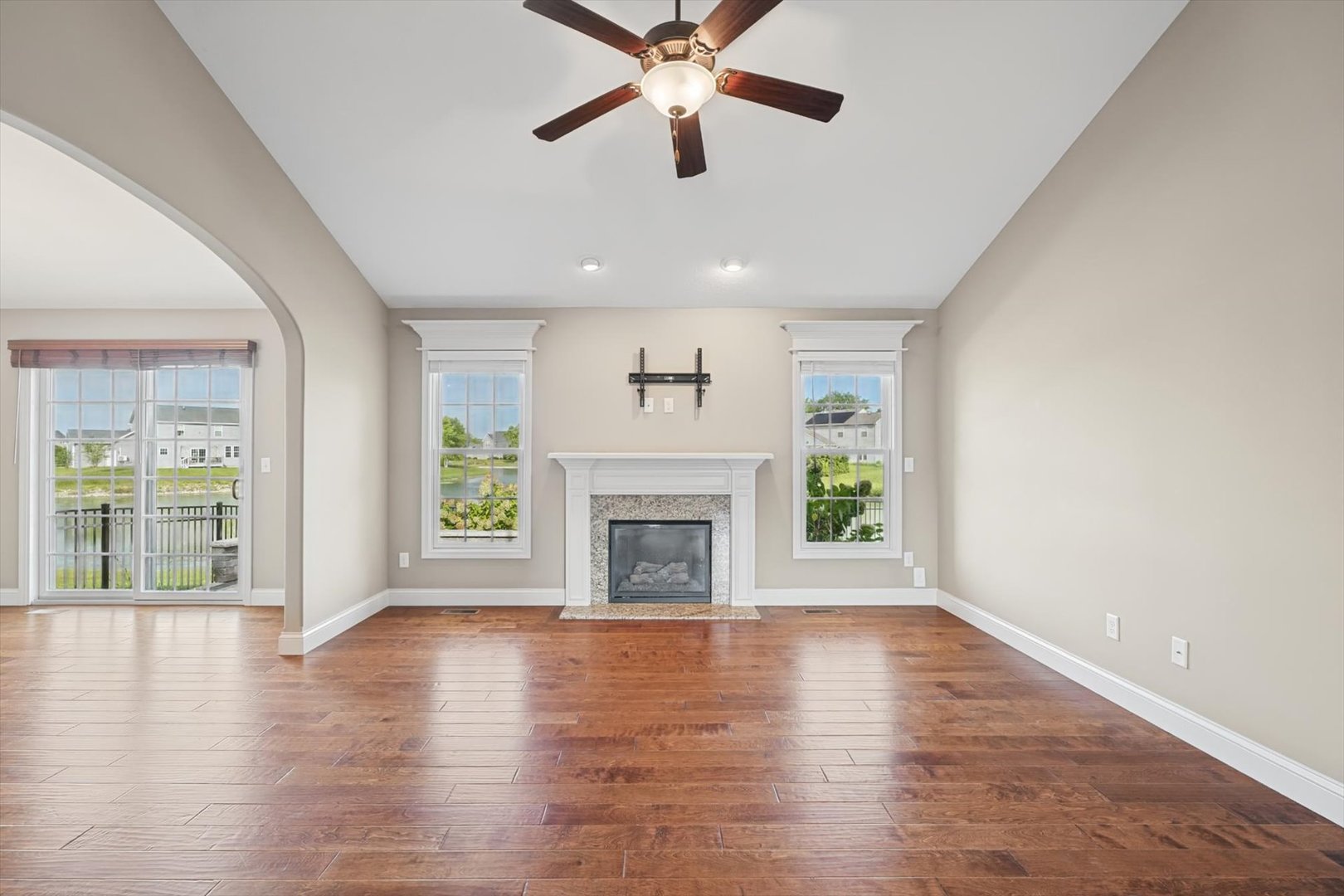 1813 Deer Run Drive Property Photo 12