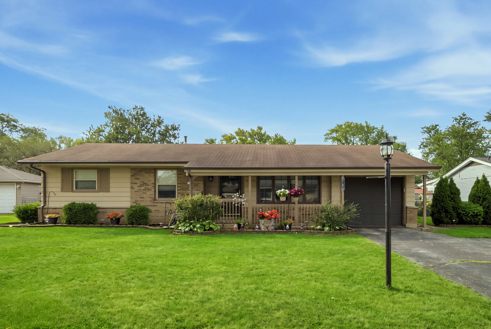 1231 Springdale Lane Property Photo 1