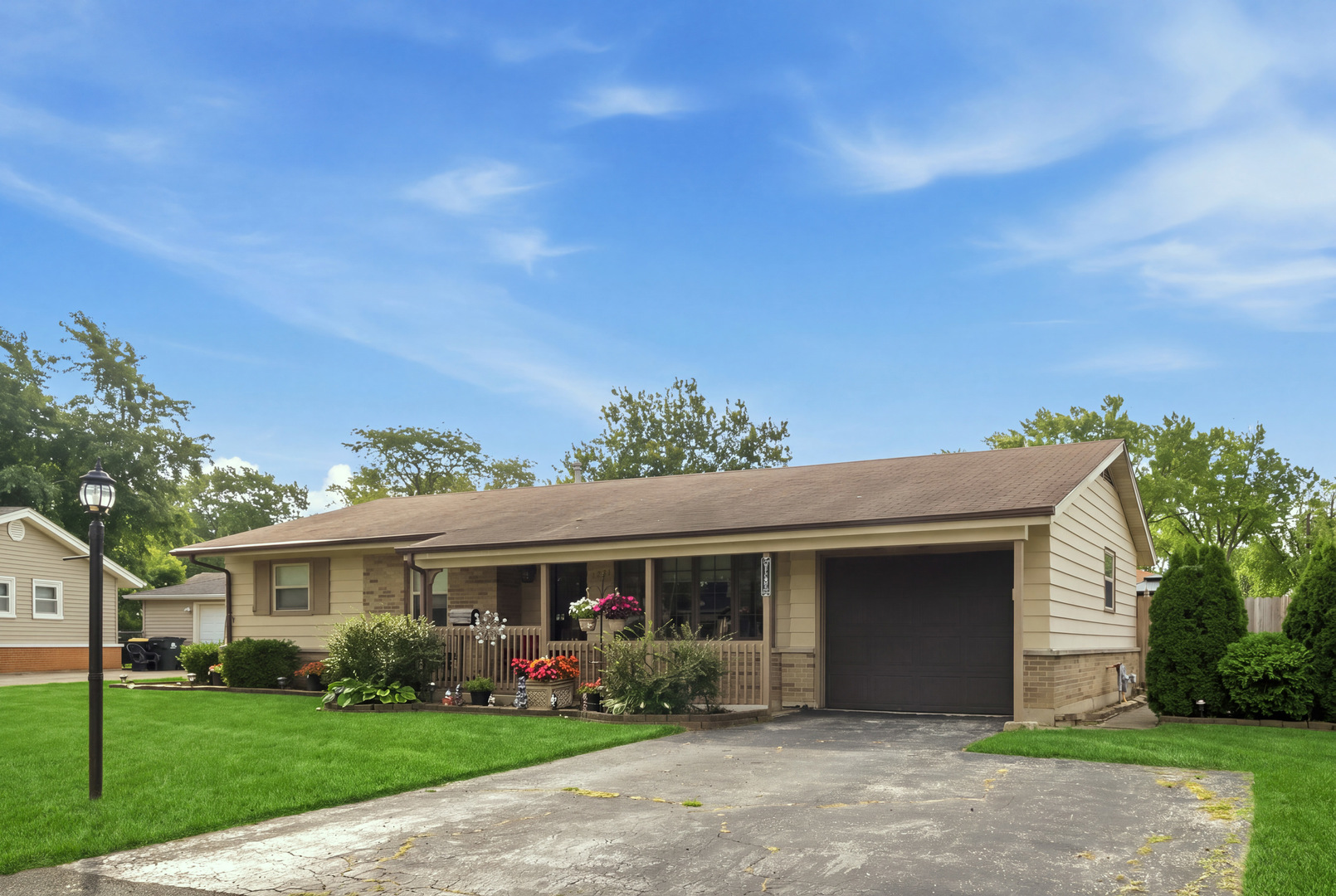 1231 Springdale Lane Property Photo 4