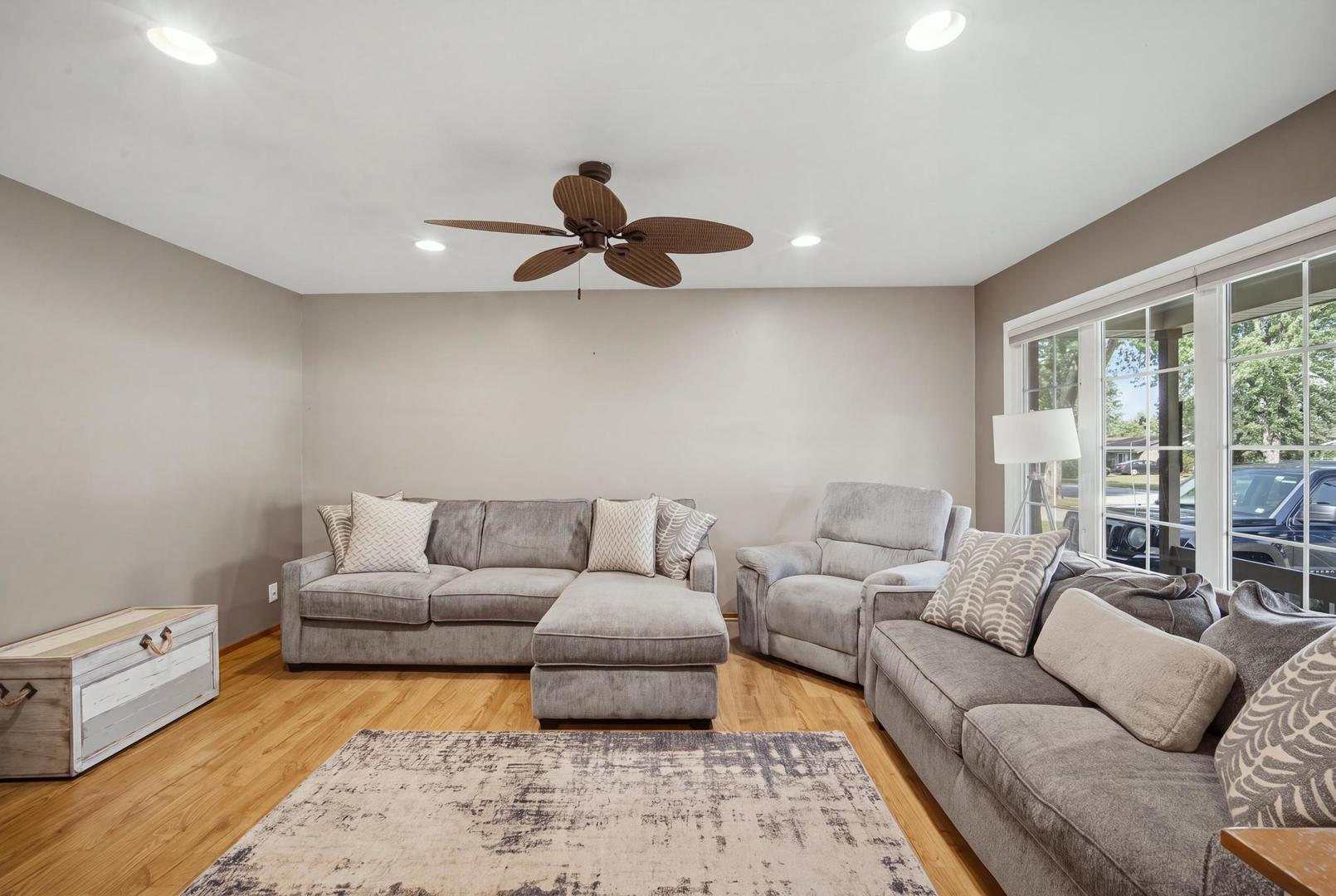 1231 Springdale Lane Property Photo 7
