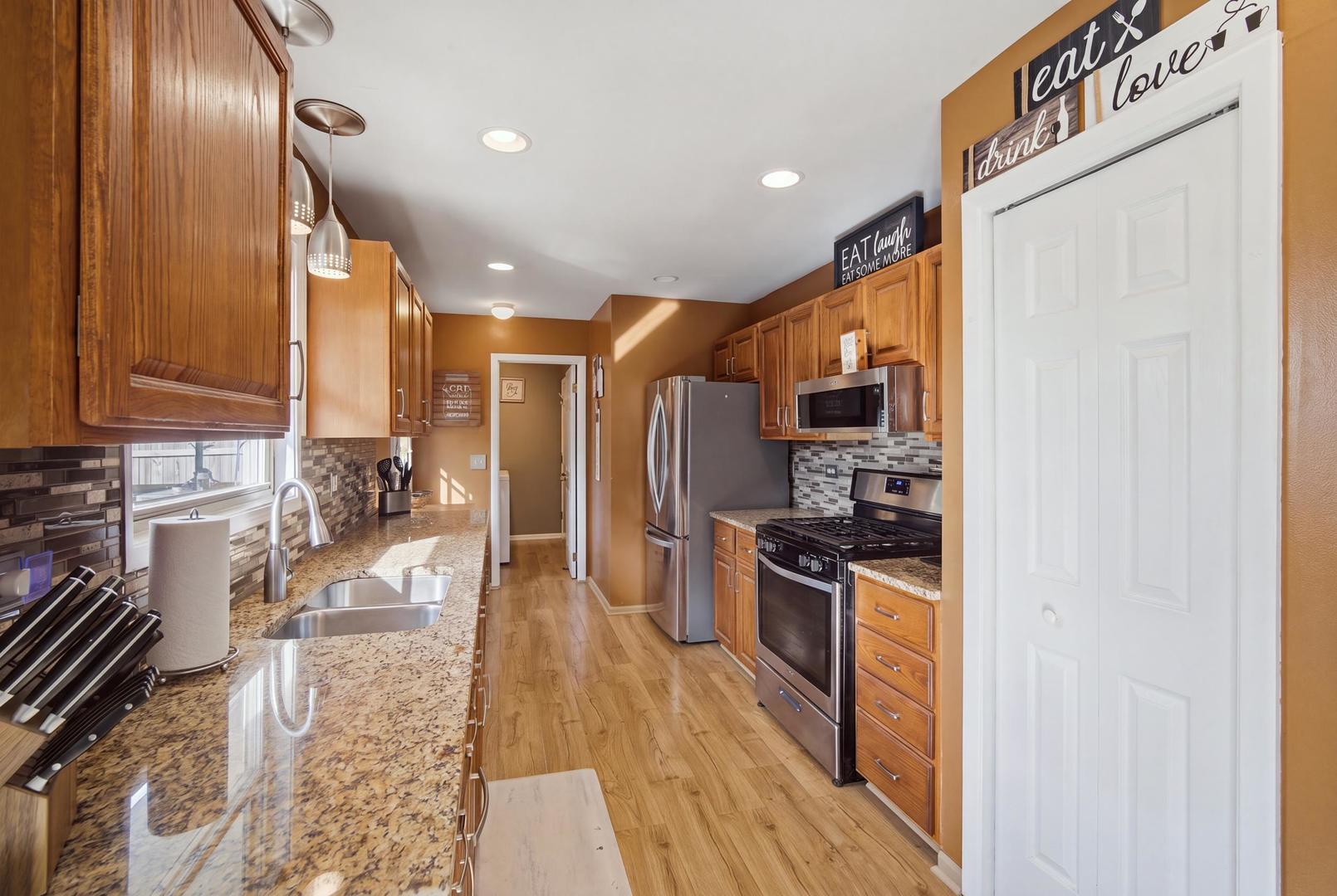 1231 Springdale Lane Property Photo 11
