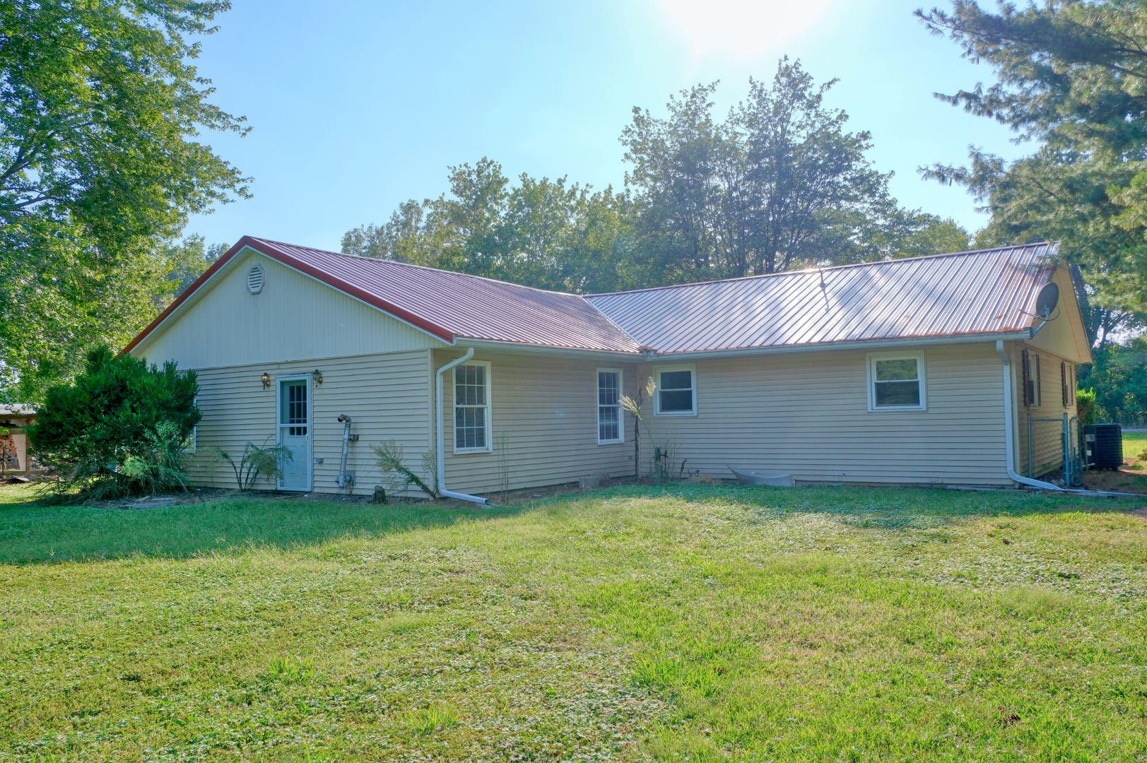 103 Smith Drive Property Photo 4