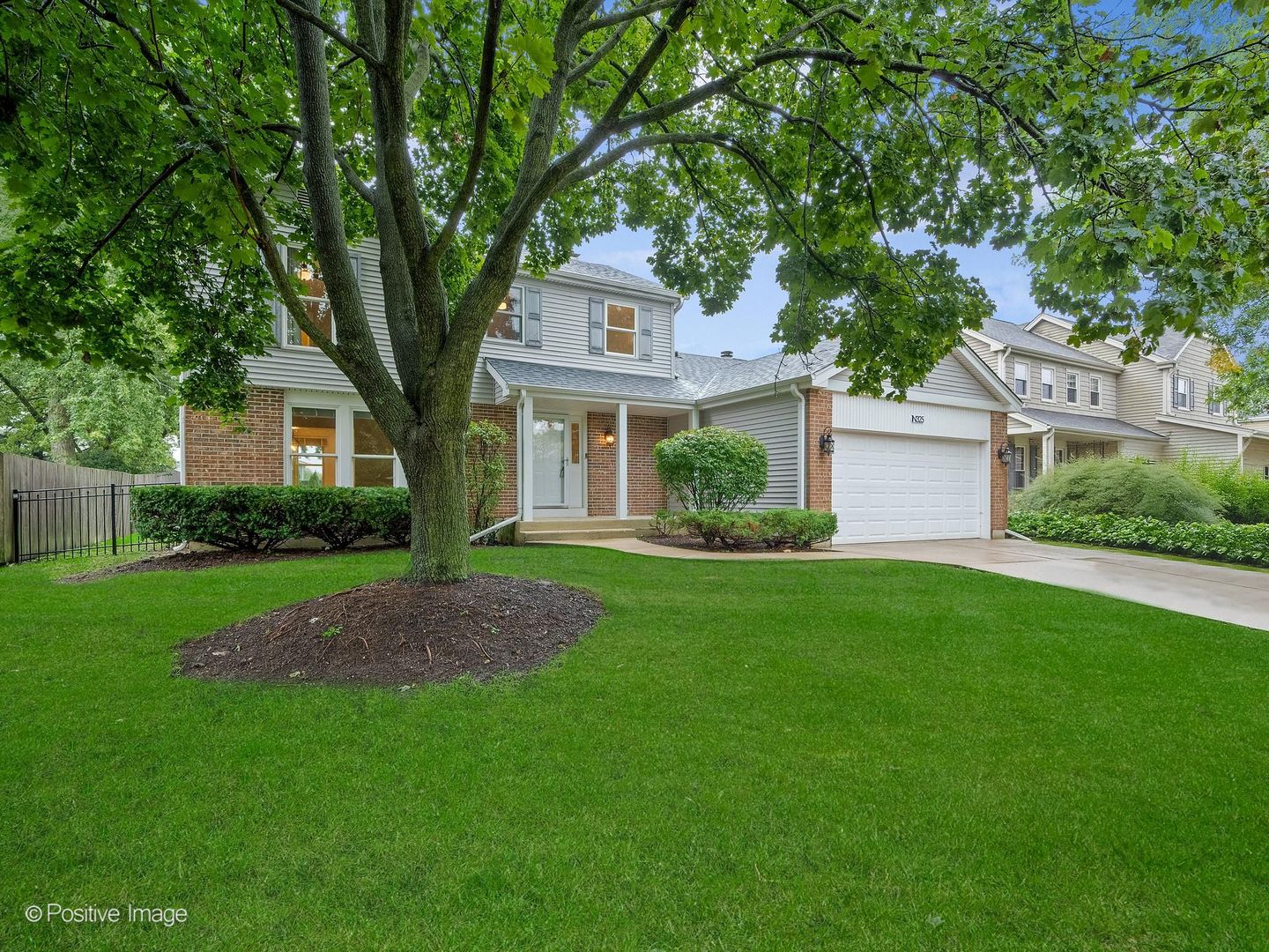 1n325 Tamarack Drive Property Photo 1