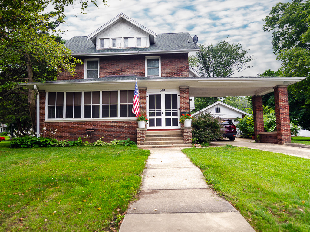 601 N Prospect Avenue Property Photo 1