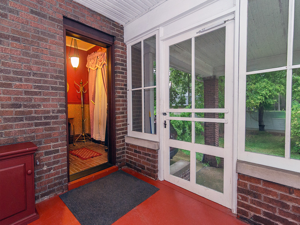 601 N Prospect Avenue Property Photo 8