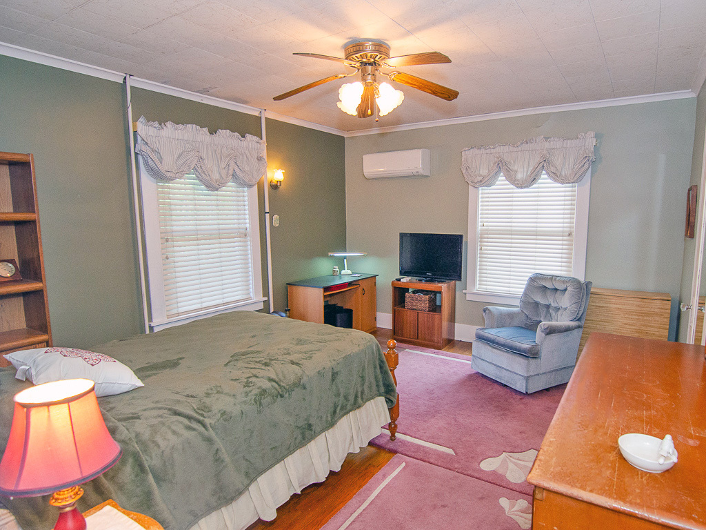 601 N Prospect Avenue Property Photo 44