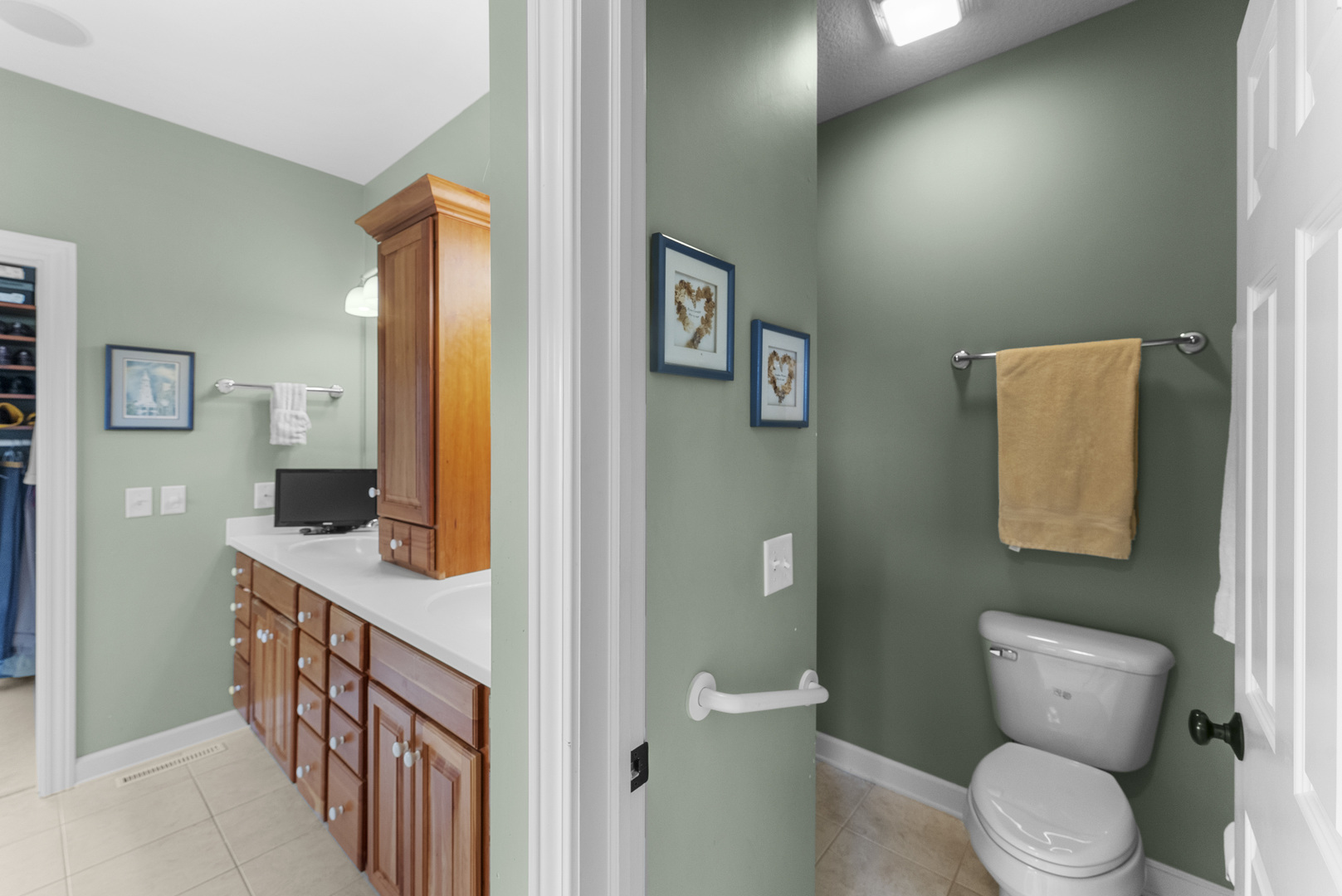 1555 Crimson King Court Property Photo 4