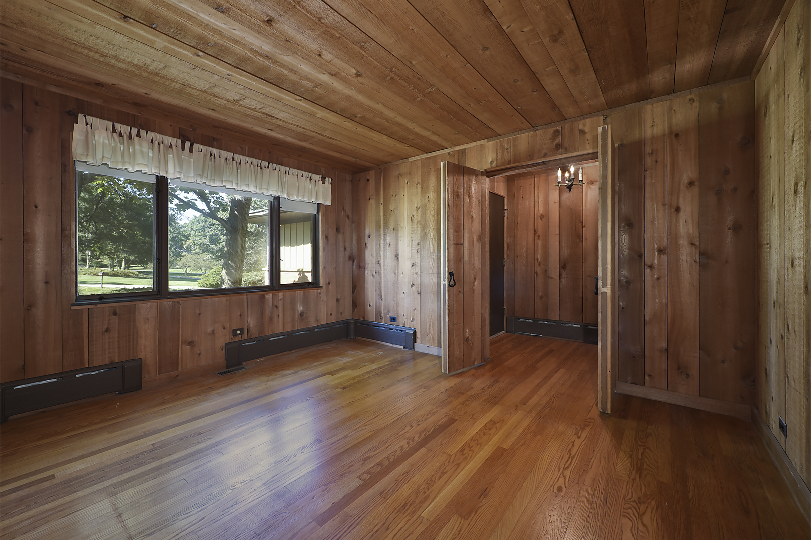 105 Lomond Drive Property Photo 9