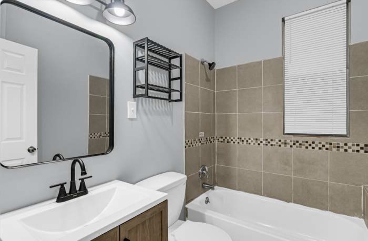 7349 S Evans Avenue 1 Property Photo 11