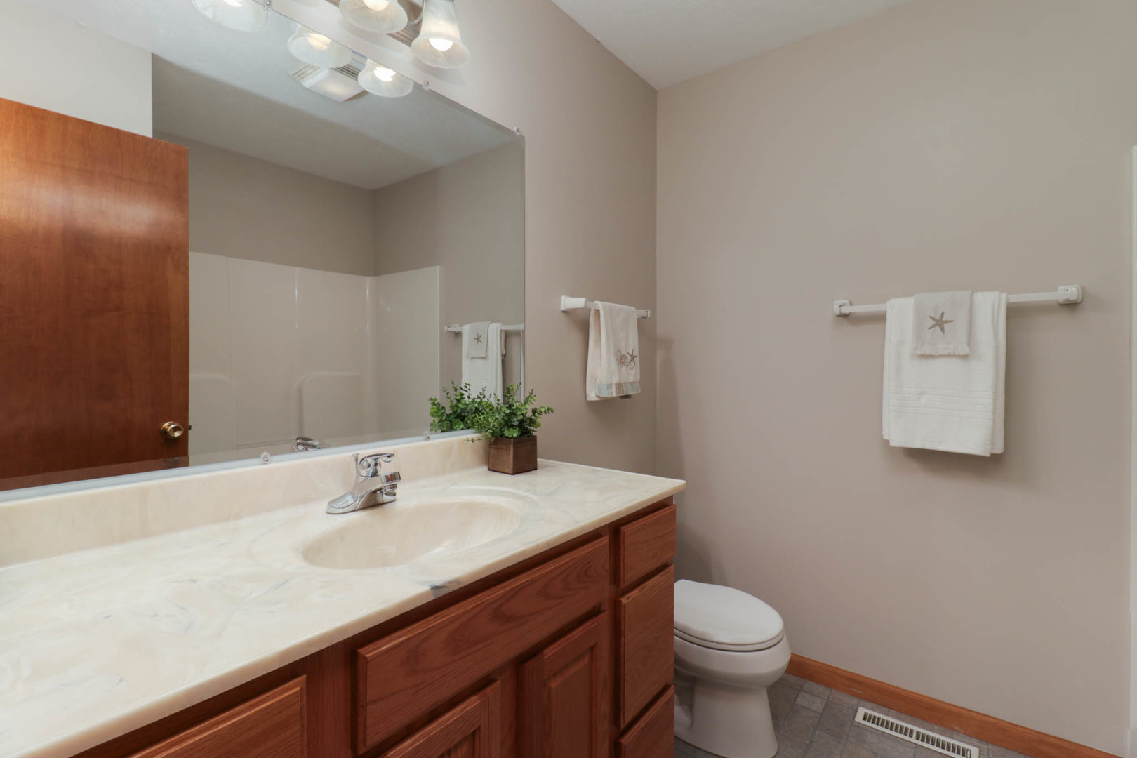 209 Pheasant Lane Property Photo 25