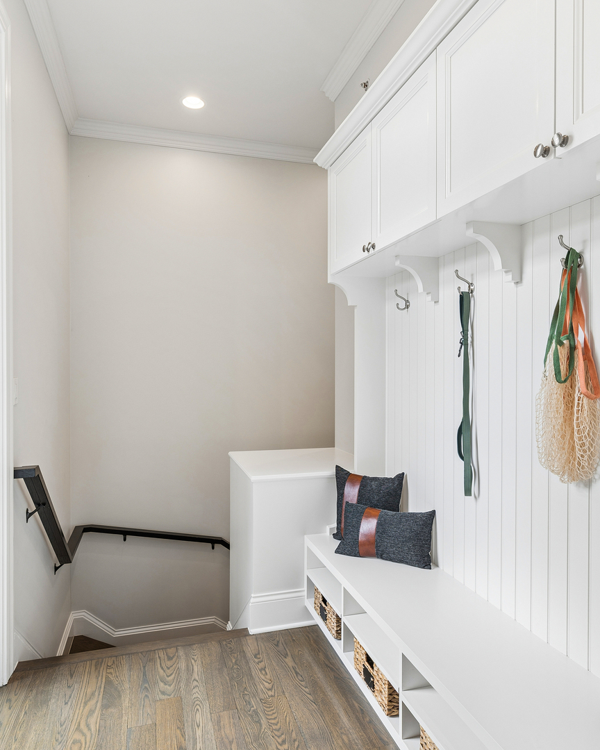 1630 W Surf Street Property Photo 45