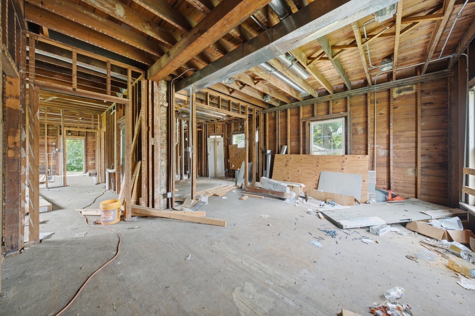 20 E Main Street Property Photo 16