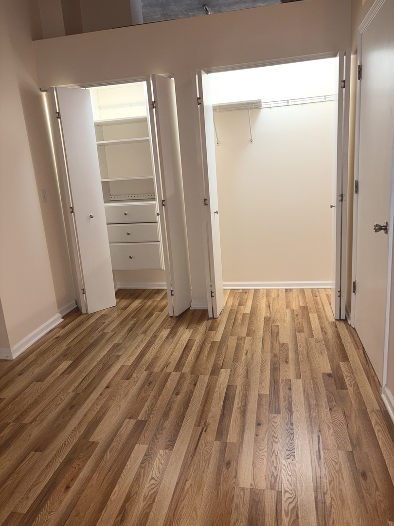 1122 W Catalpa Avenue 614 Property Photo 6