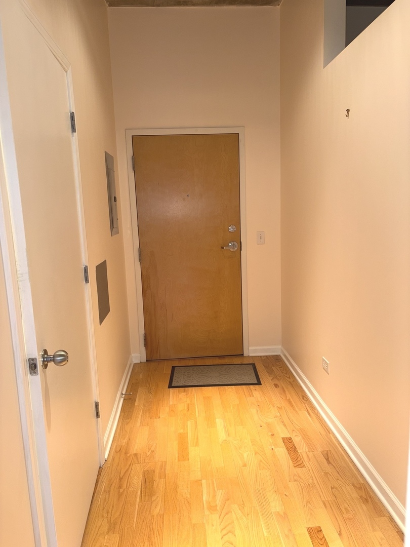 1122 W Catalpa Avenue 614 Property Photo 8