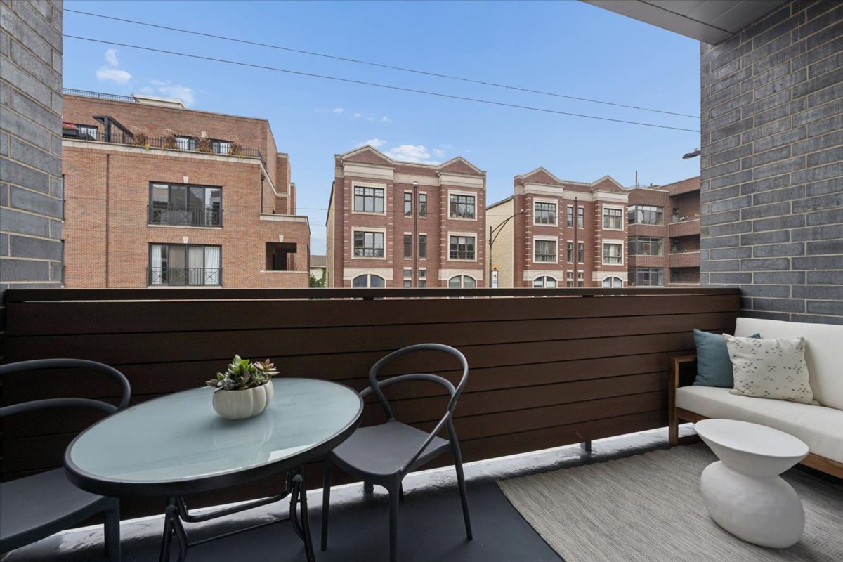 2837 N Halsted Street 2n Property Photo 18