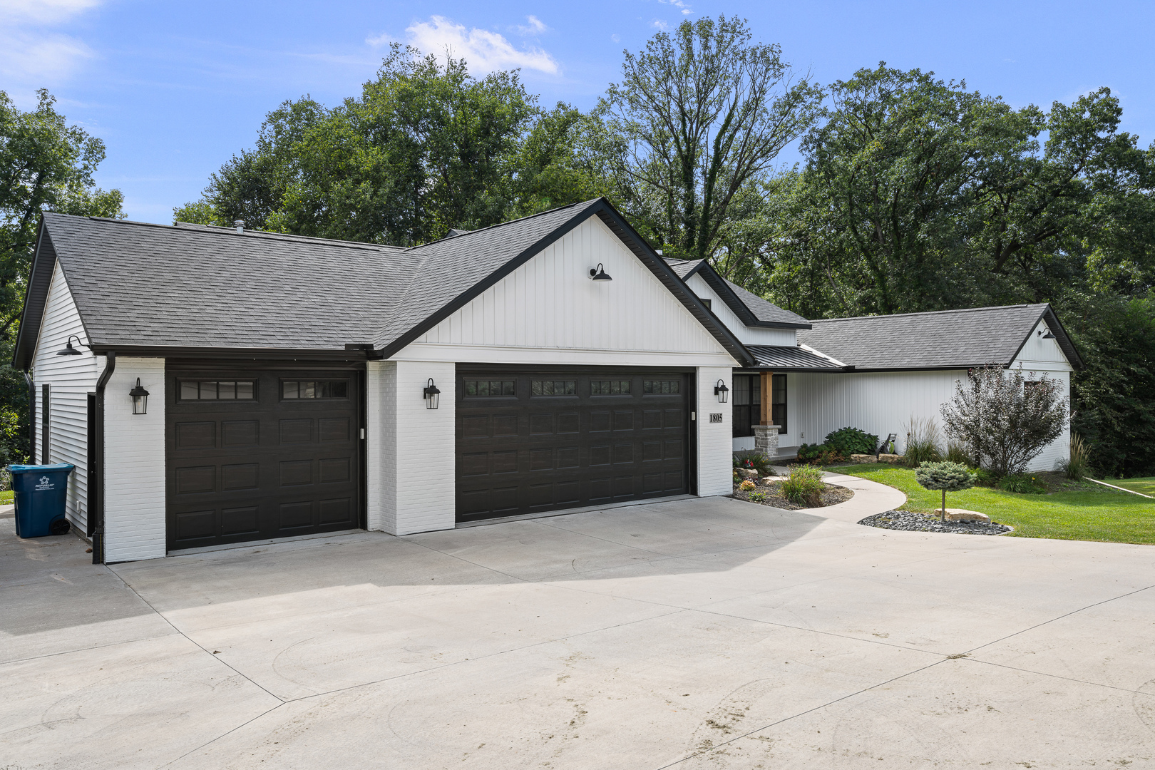 1805 Ridgefield Drive Property Photo 5