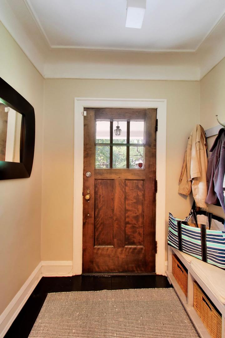 2237 Wesley Avenue Property Photo 2