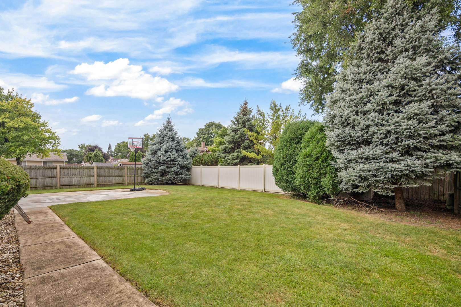 1210 N Keebie Court Property Photo 27