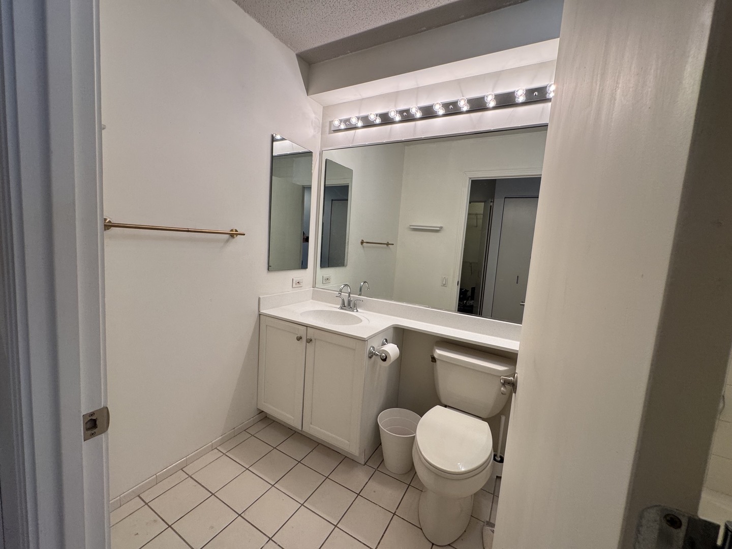 400 N Lasalle Drive 1303 Property Photo 20