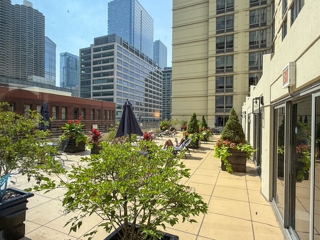 440 N Wabash Avenue 3406 Property Photo 4