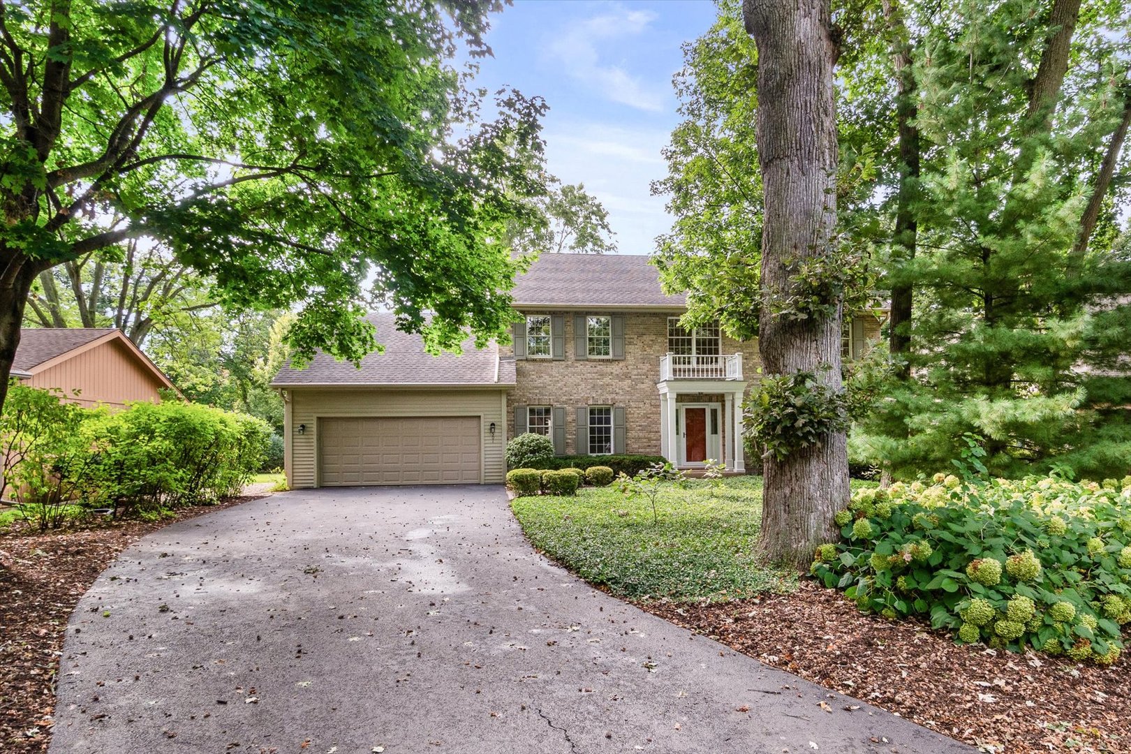 501 Pin Oak Court Property Photo 2