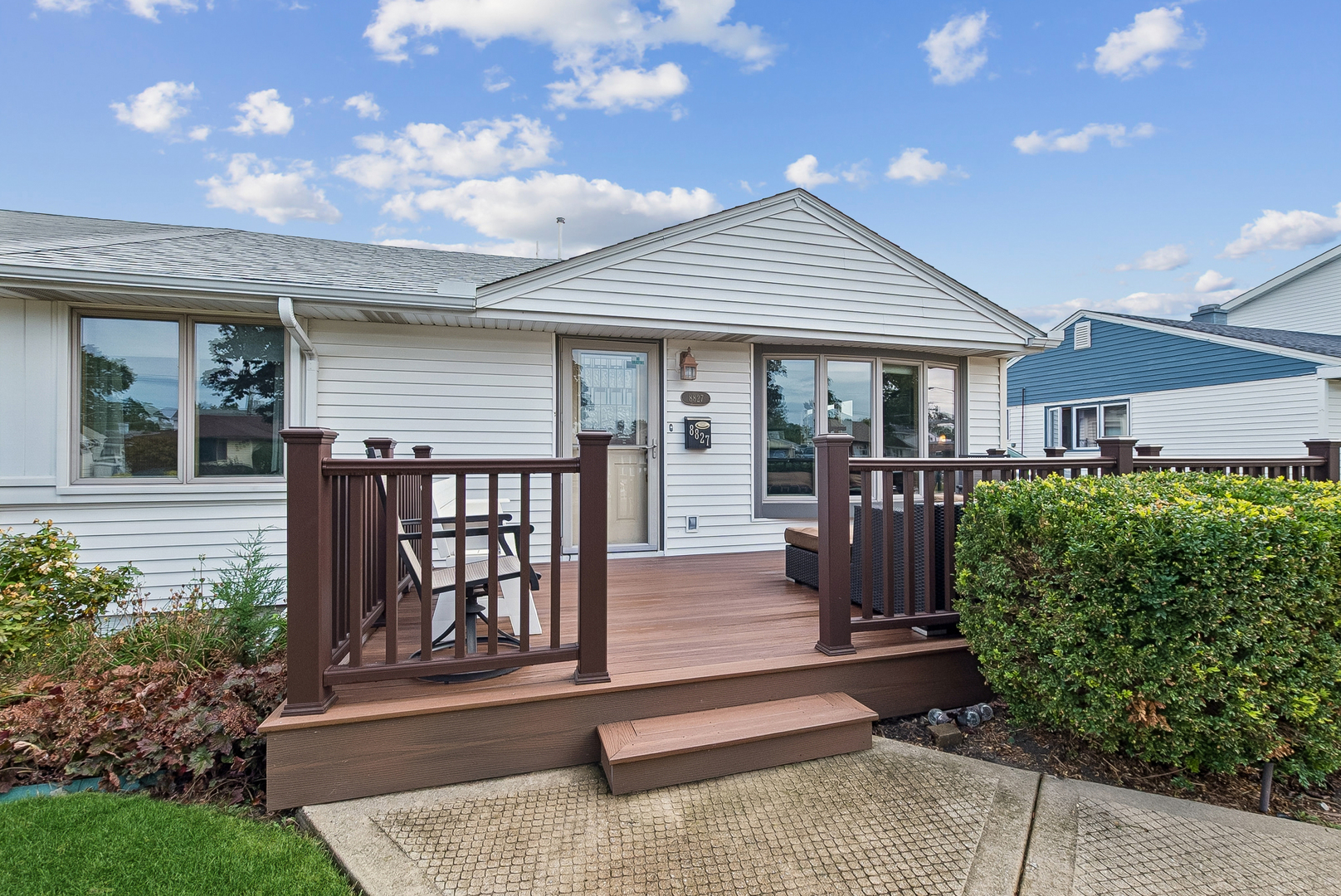 8827 S Kolmar Avenue Property Photo 2