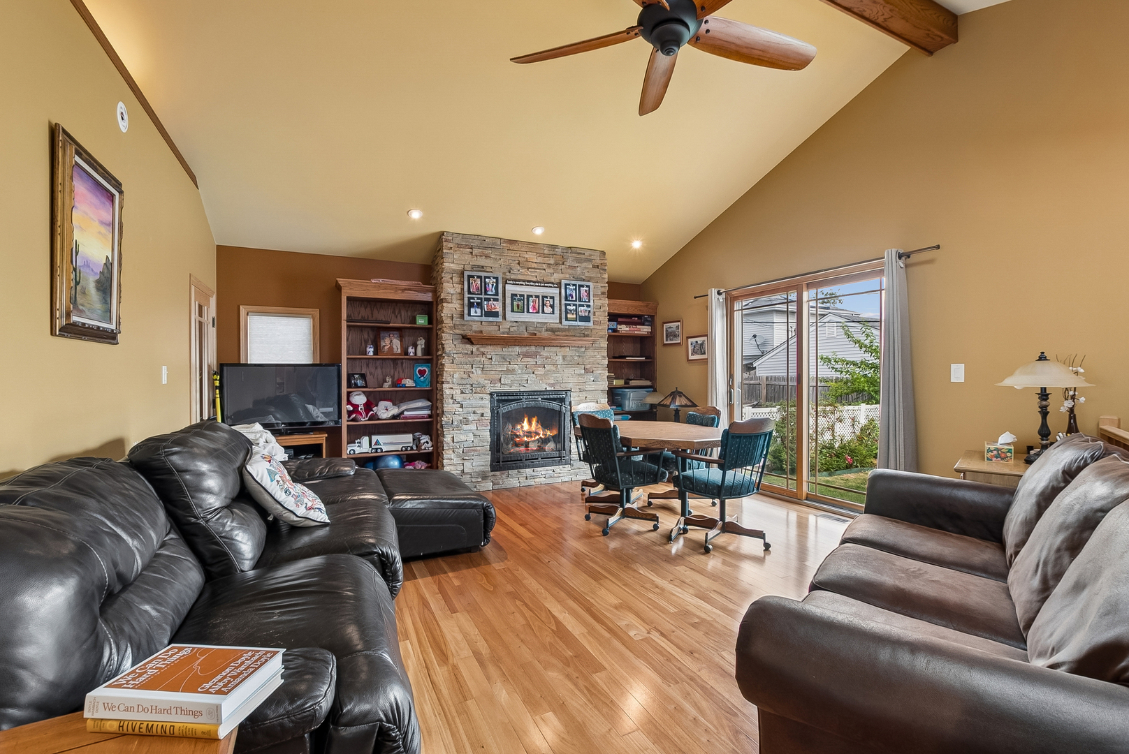 8827 S Kolmar Avenue Property Photo 13