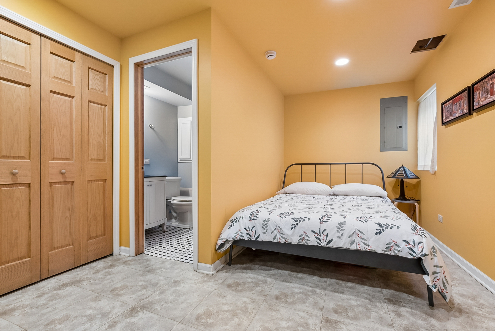 8827 S Kolmar Avenue Property Photo 15