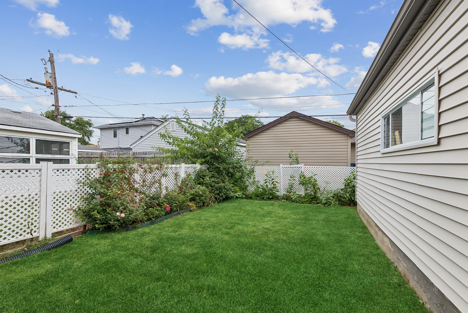 8827 S Kolmar Avenue Property Photo 18