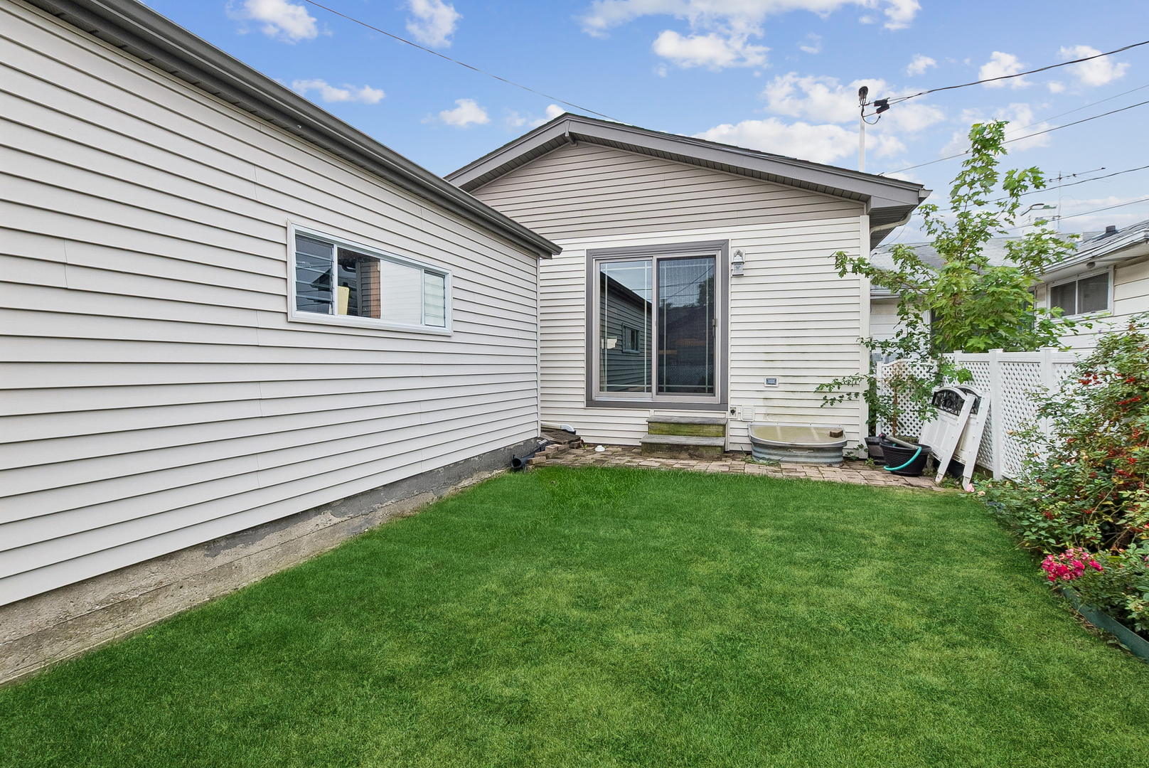 8827 S Kolmar Avenue Property Photo 19