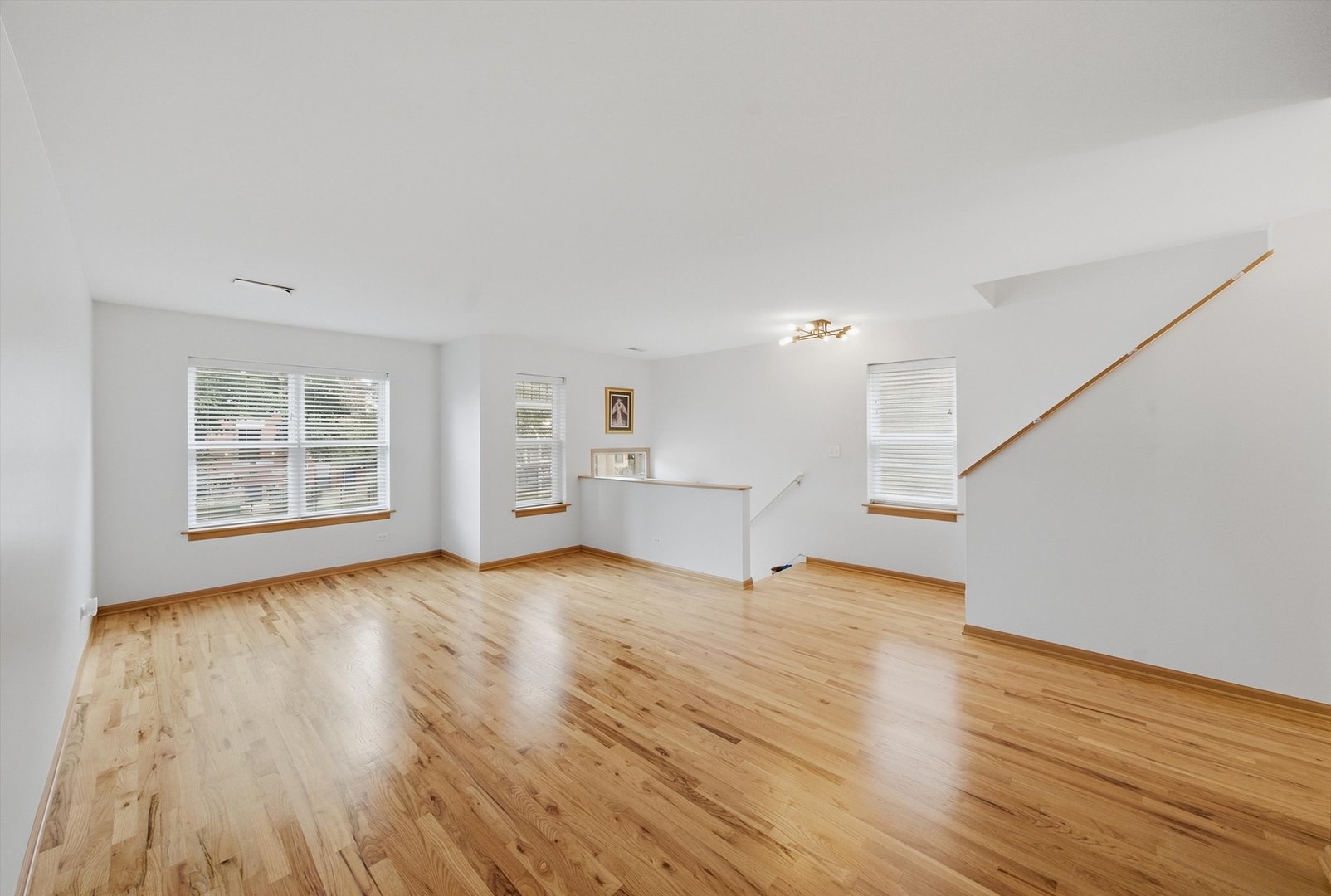 631 E Bowen Avenue Property Photo 15